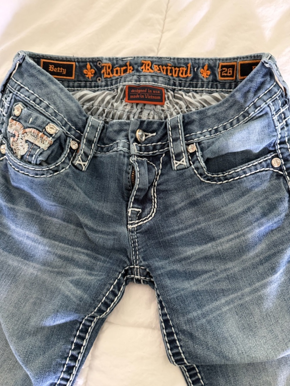 Rock Revival Women's Faded BlueBetty Boot Cut Jeans size 26 - Picture 2 of 8